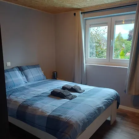 L'evasion Thudinienne, Et Сasa de vacaciones