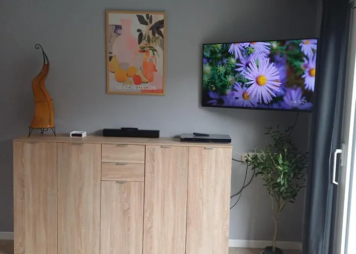 Nyaraló L'evasion Thudinienne, Et