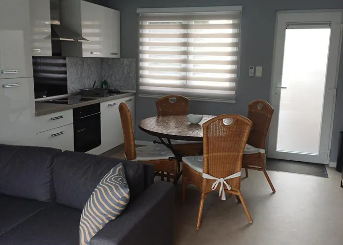 L'evasion Thudinienne, Et Nyaraló Thuin